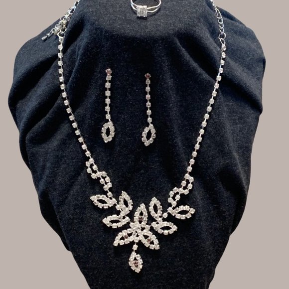 New Costume Jewelry - Picture 2 of 14